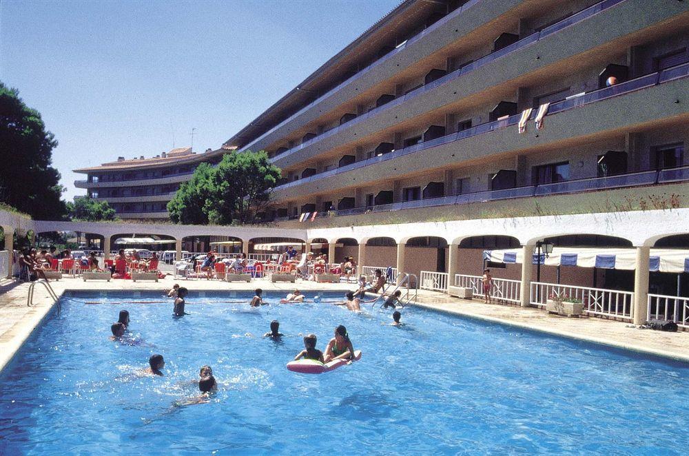 Apartamentos Sallés Beach L'Estartit Extérieur photo