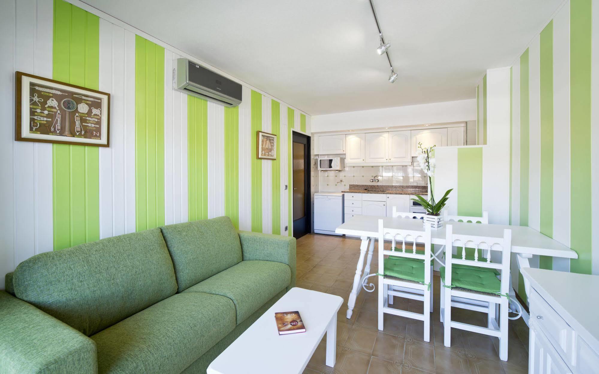 Apartamentos Sallés Beach L'Estartit Extérieur photo