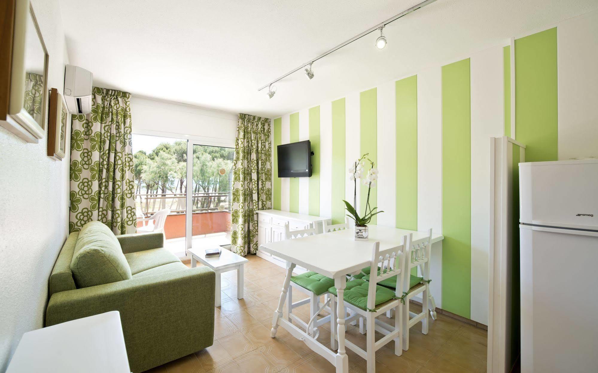 Apartamentos Sallés Beach L'Estartit Extérieur photo