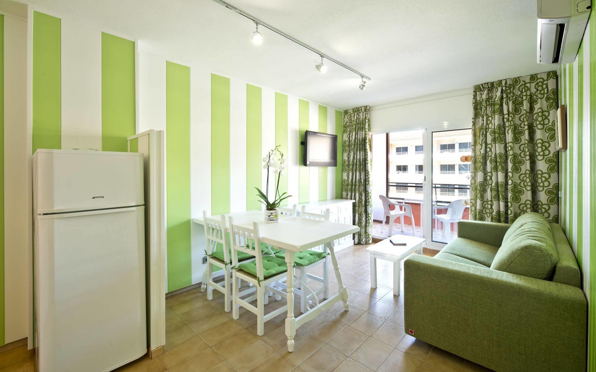 Apartamentos Sallés Beach L'Estartit Extérieur photo