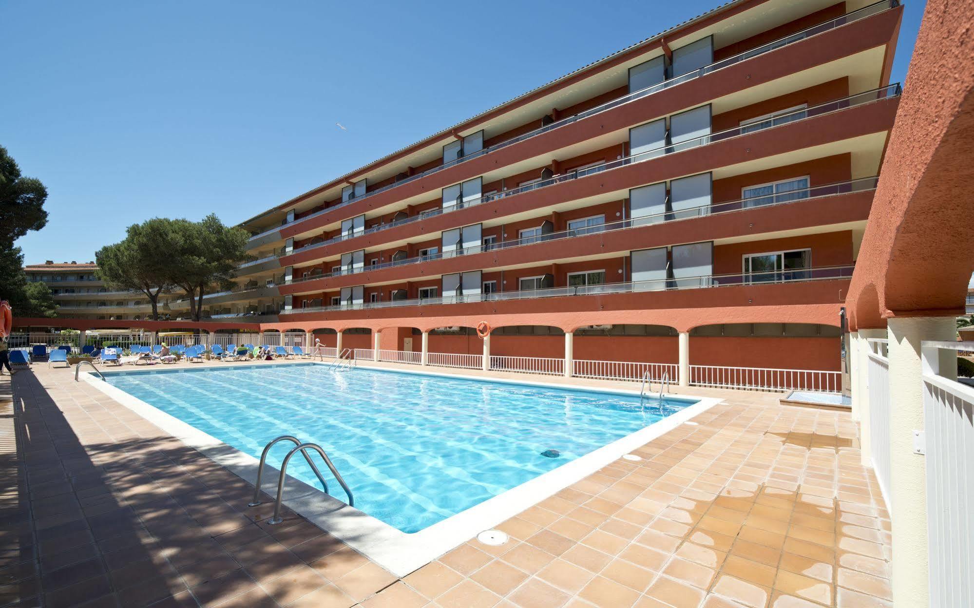 Apartamentos Sallés Beach L'Estartit Extérieur photo
